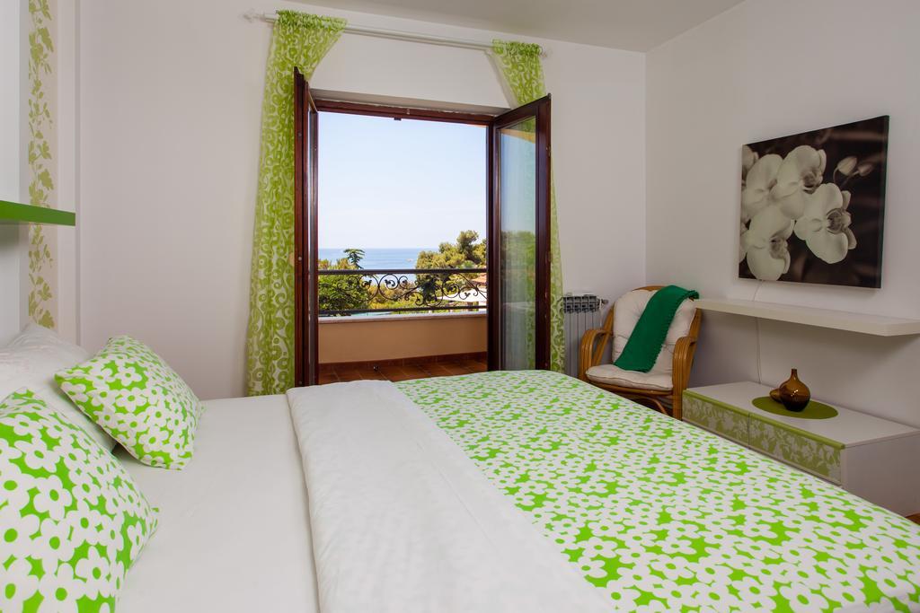 Premium Central Apartments Vrsar Ngoại thất bức ảnh